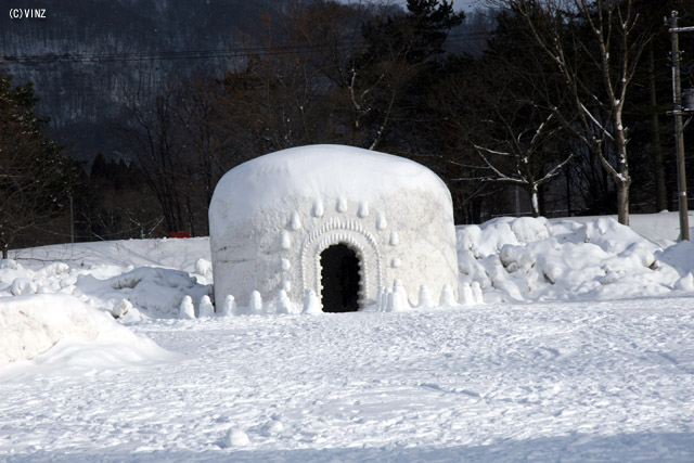 雪景色 冬 青森 十和田湖冬物語 雪祭り 冬祭り 「かまくら」夜にはライトアップされます。